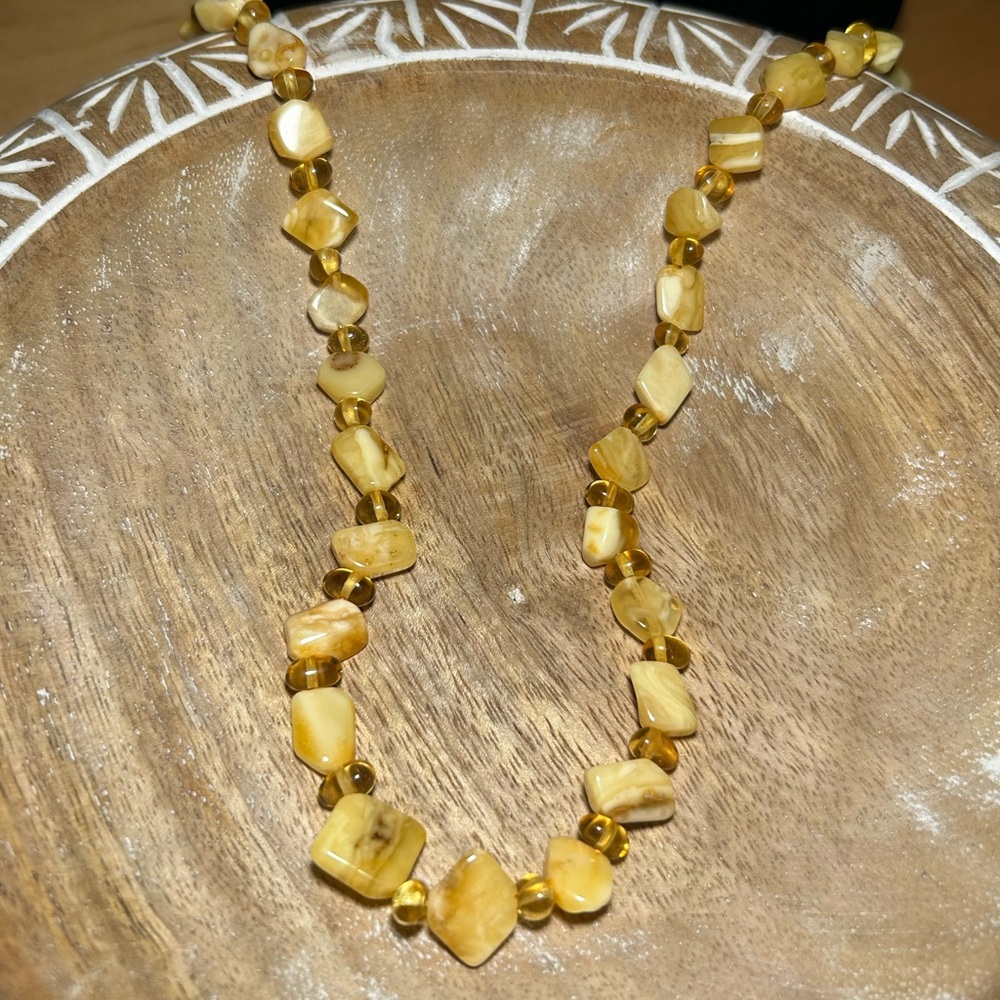 NWOT Genuine Yellow Amber Necklace